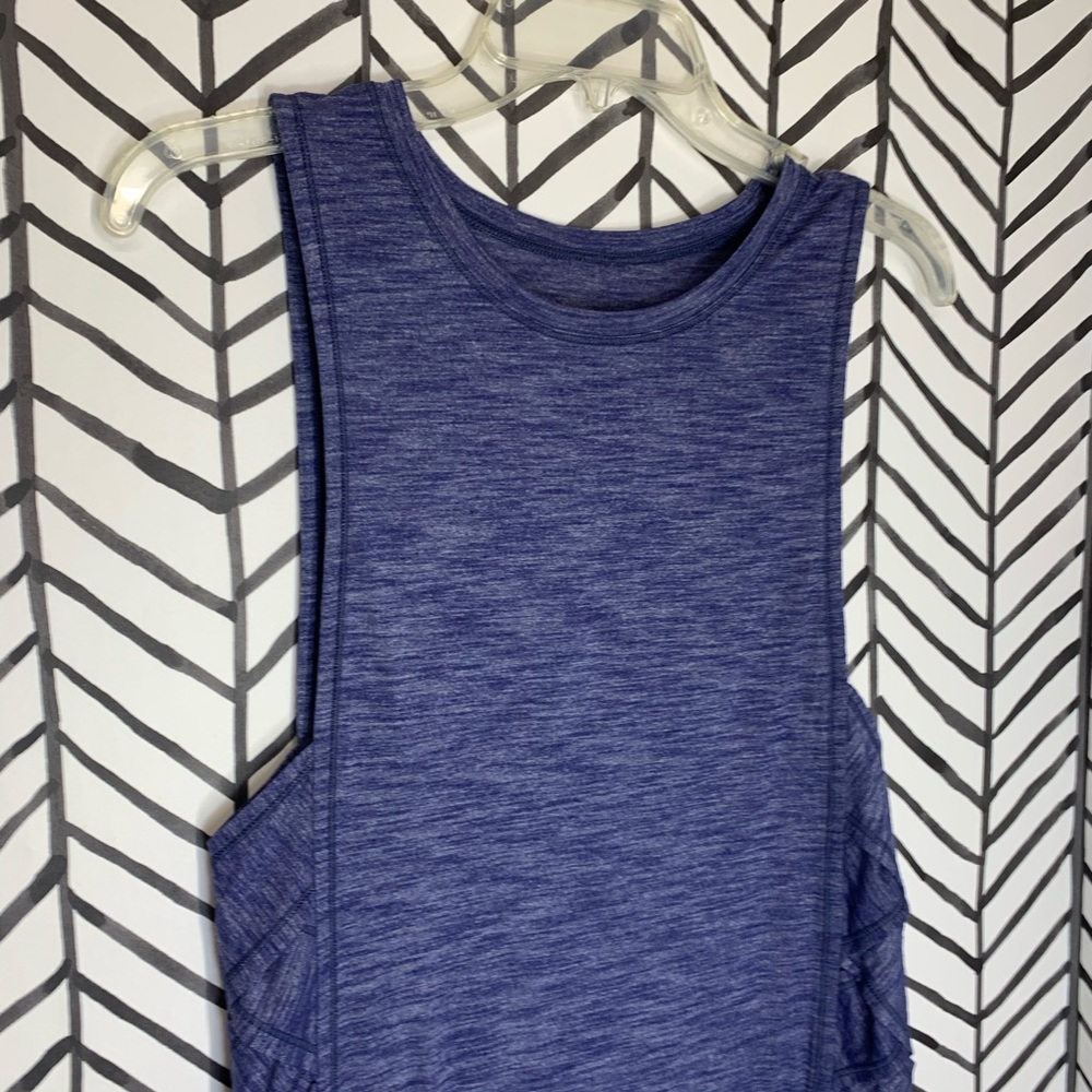 🔸 Lululemon var-city muscle tank hero blue size 4 - Picture 2 of 8